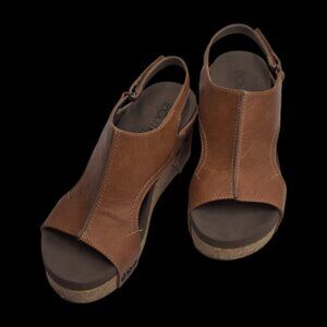 Boutique Corkys Carley Wedge Sandals Brown Size 8 Studded Slingback